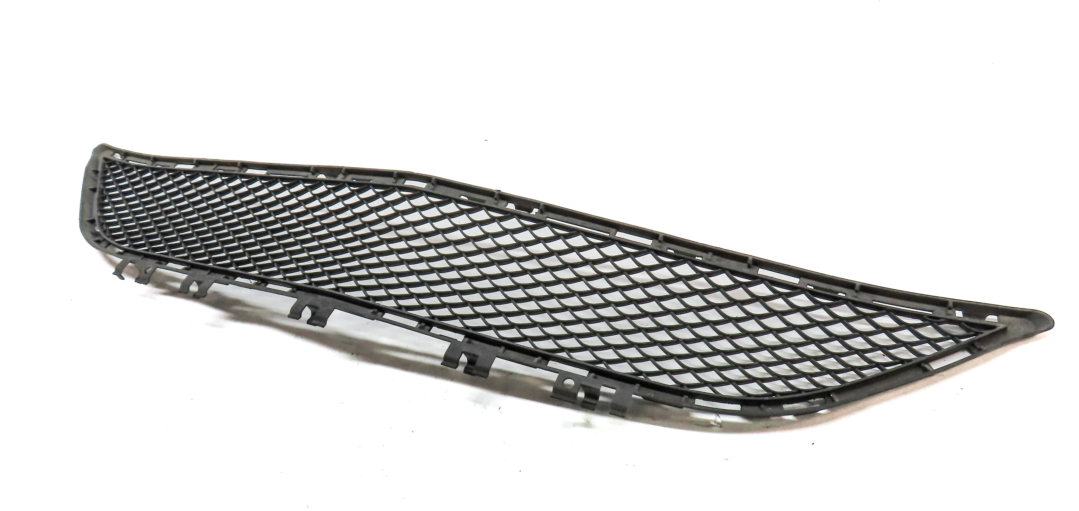 2014-2016 MERCEDES E CLASS SEDAN WAGON (W212) FRONT LOWER SPORT BUMPER GRILLE — exact item pictured
